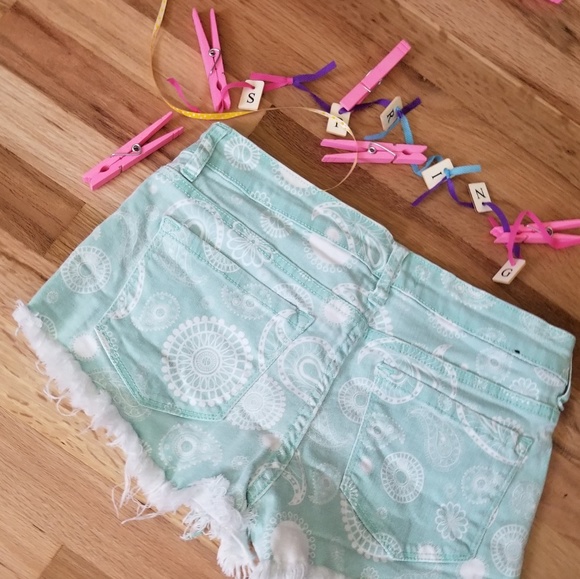 Klique B shorts small - Picture 2 of 7